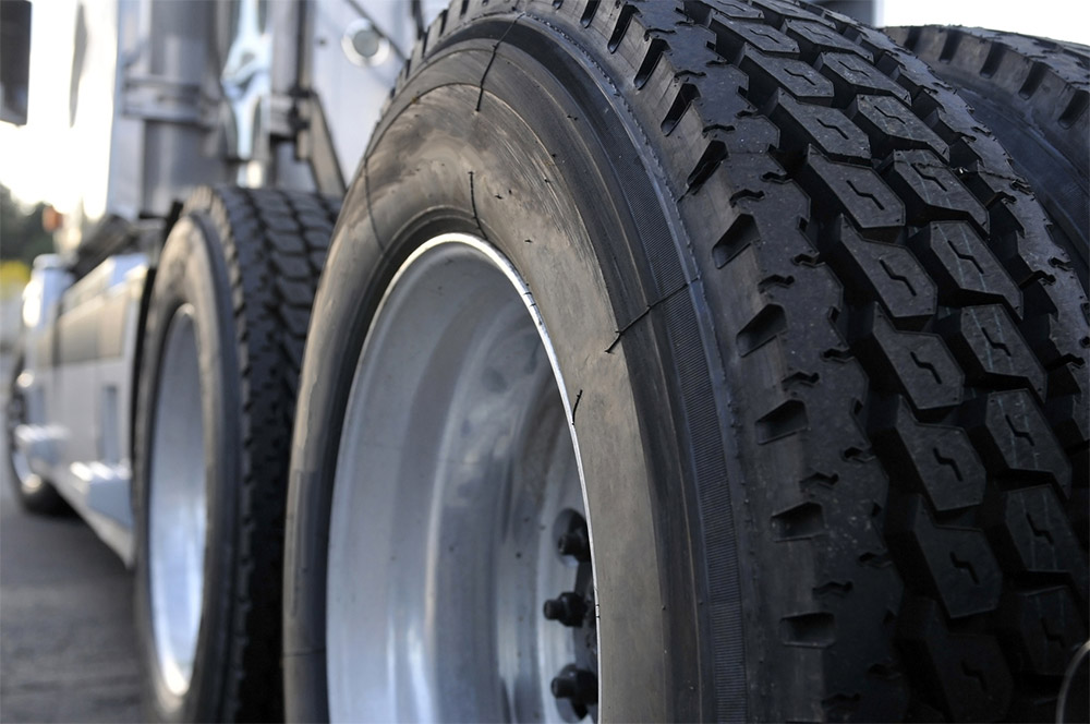 Semi Trailer with Large Tyres